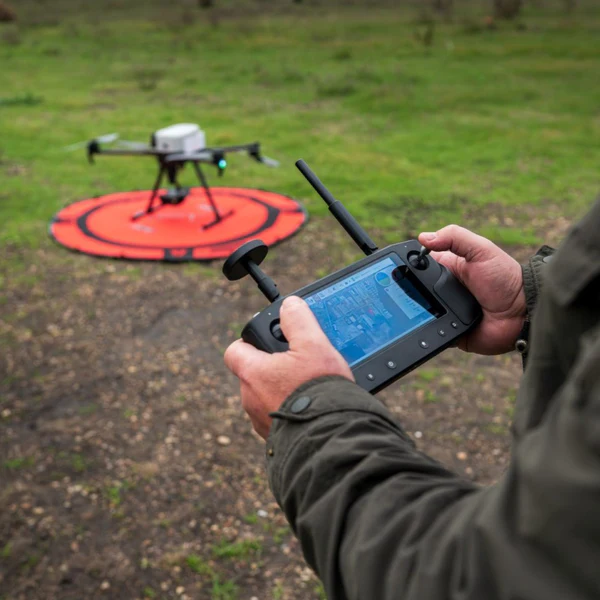 Inspired Flight IF800 Tomcat Quadcopter Base Bundle - Image 4