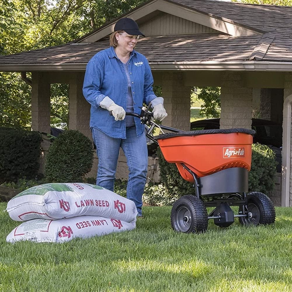 Alternative view of Agri-Fab 45-0548 59kg Pro Push Broadcast Salt & Ice Melt Spreader