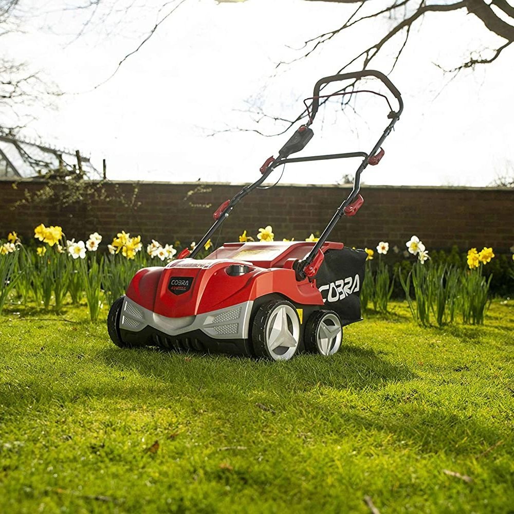 Alternative view of 77504 Toro Timecutter Max with 54" Fabricated Deck